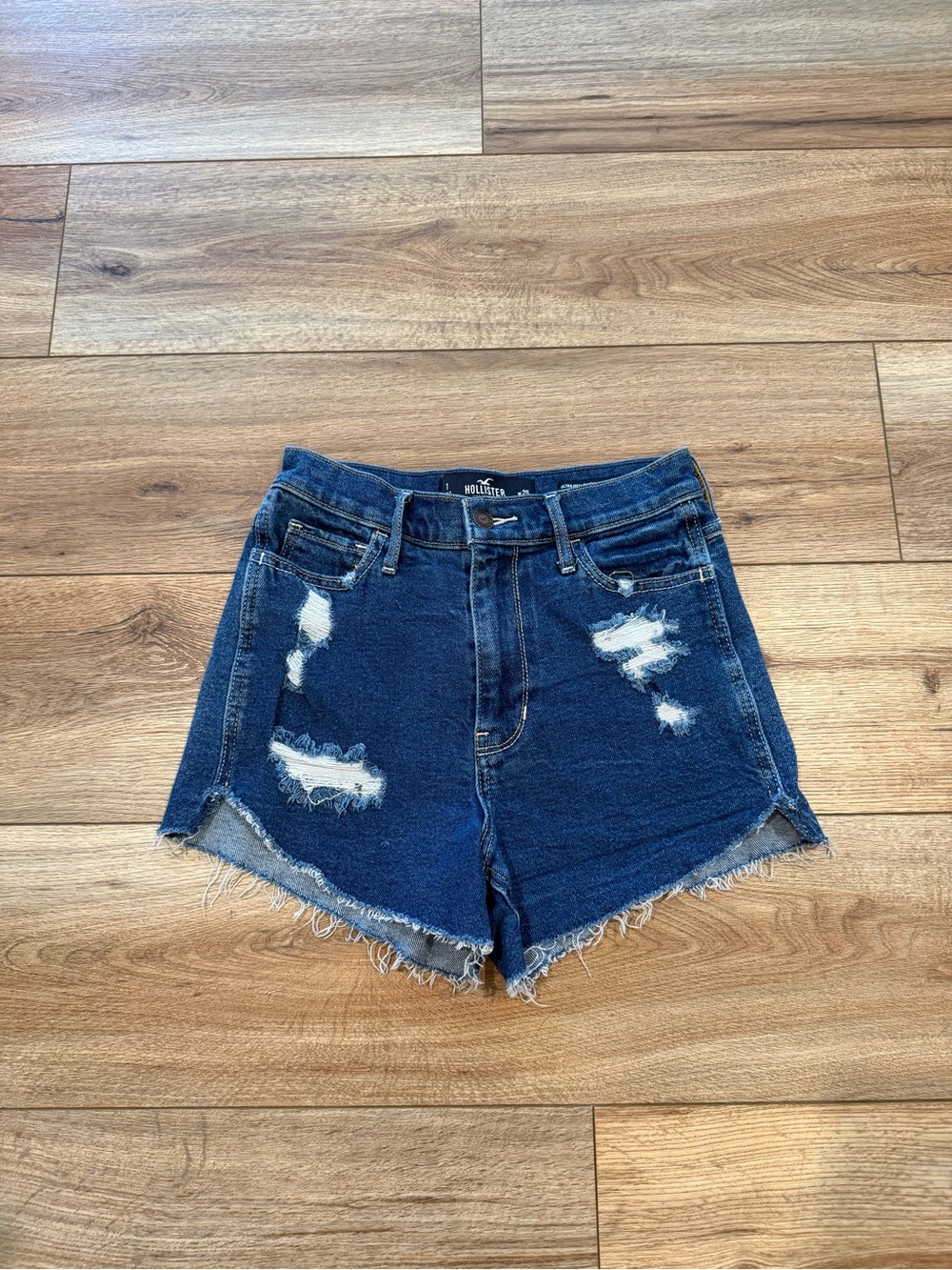 Hollister distressed High Waisted Denim Shorts Size Size 1 / 25W